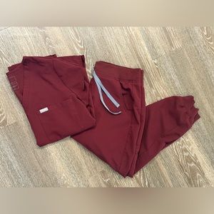 Figs Burgundy Scrub Set